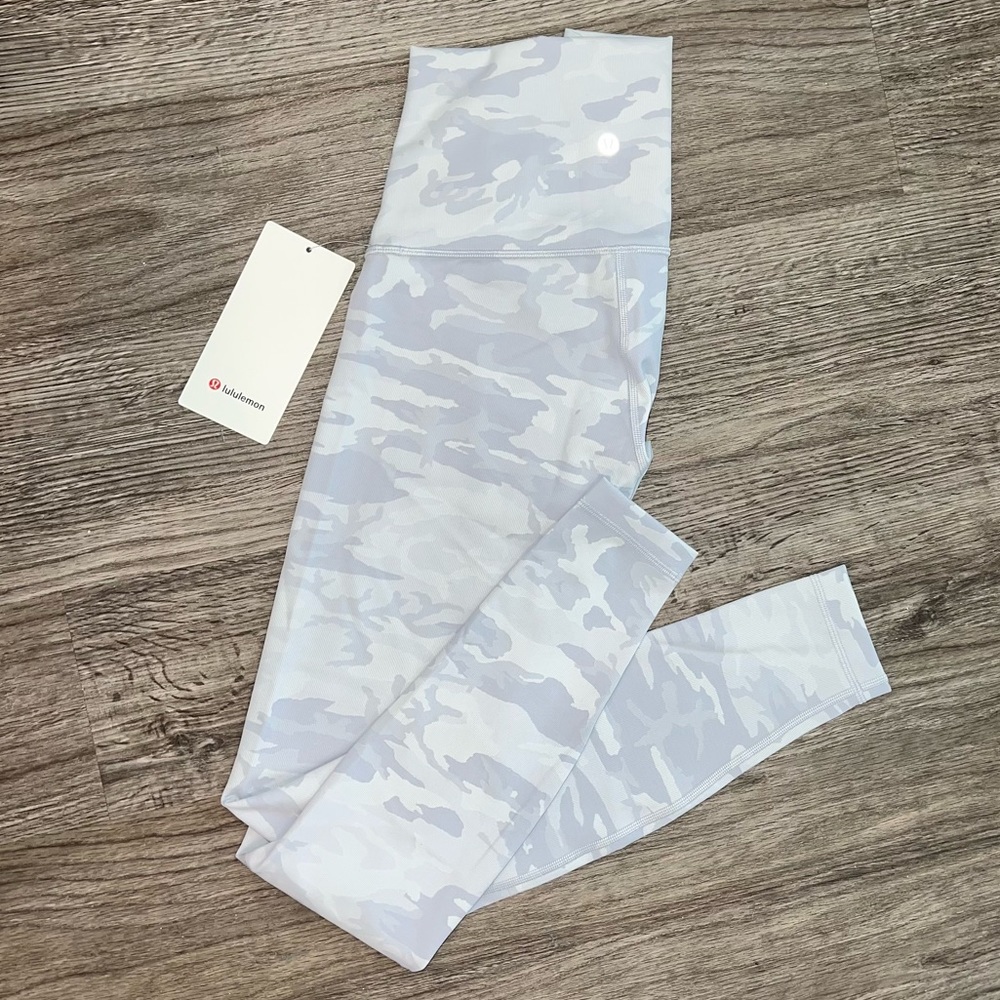 NEW WITH TAGS Lululemon Size 4 Wunder Train 28” Leggings